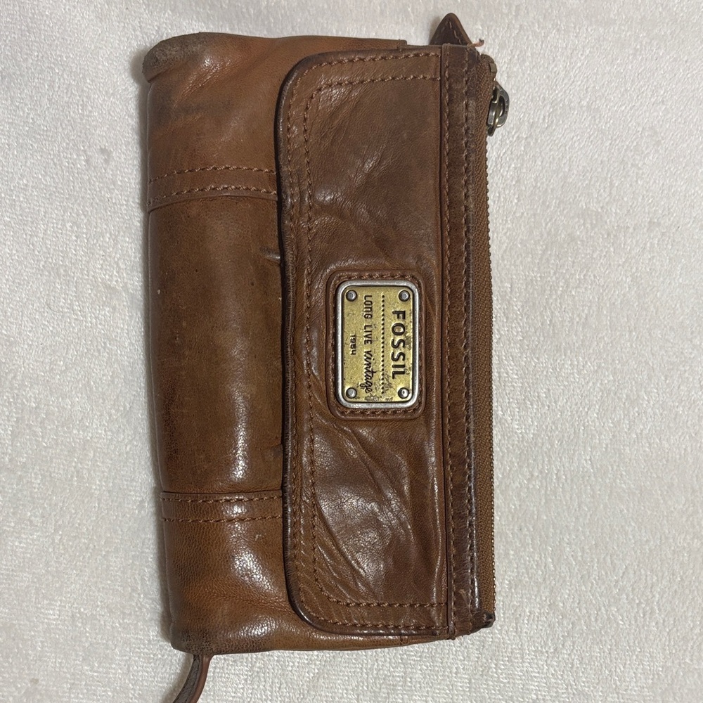 Fossil Tan Leather Clutch “Long LiveVintage 1954”